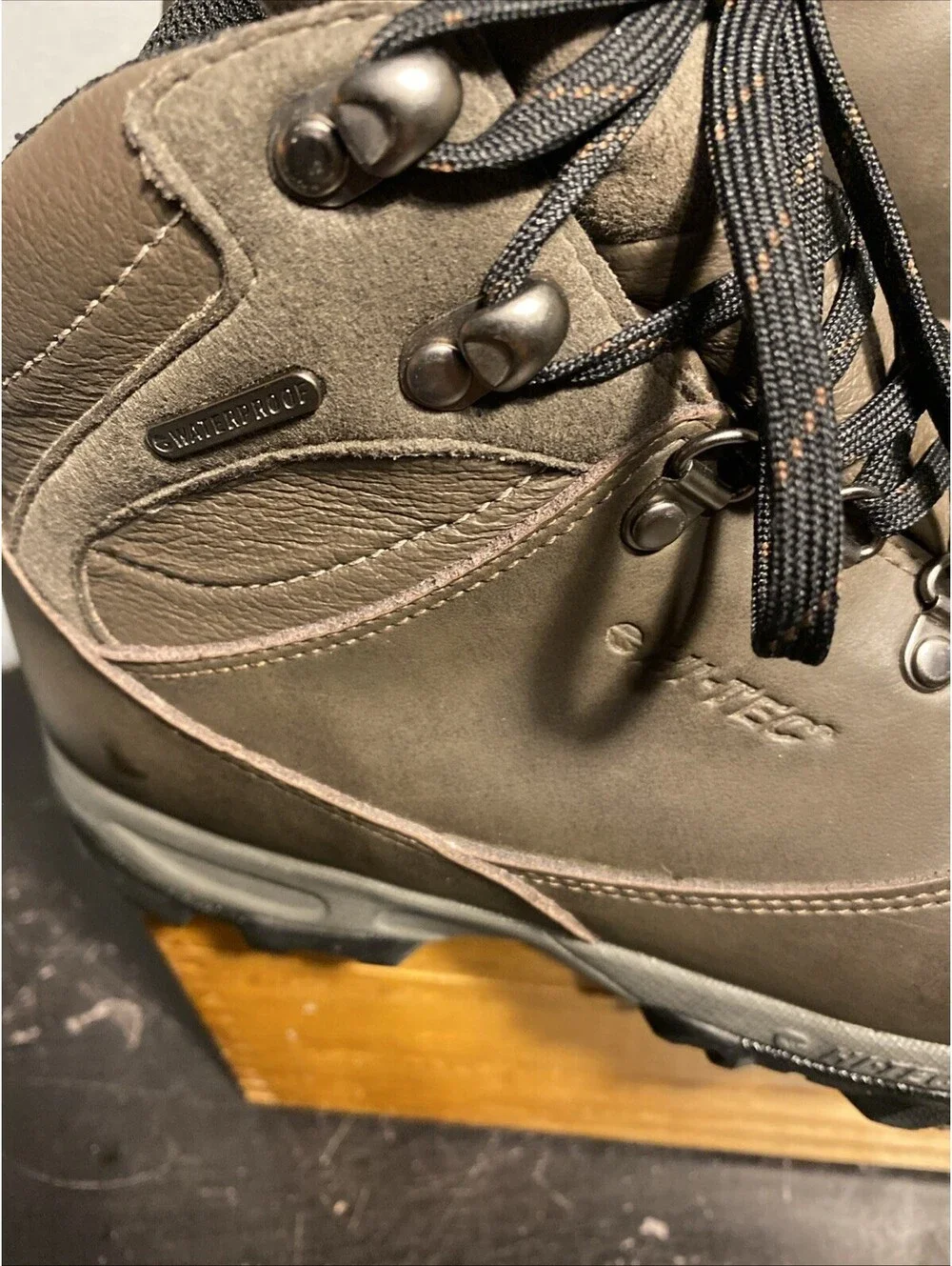 Hi-Tec Oakhurst Womens Hiking Boots Size 8